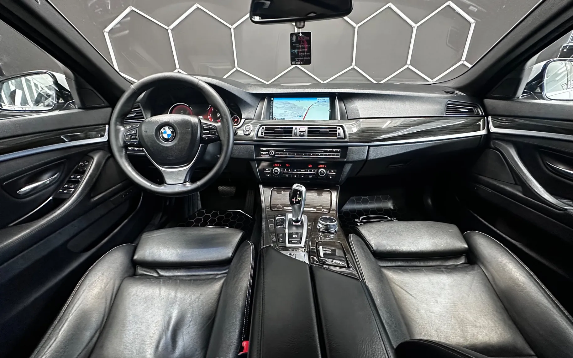 Notranja slika - BMW serija 5 Touring: - 2.0 D touring Avt.-PANO-VIRTUAL- SOFT CLOSE-MAX - 7