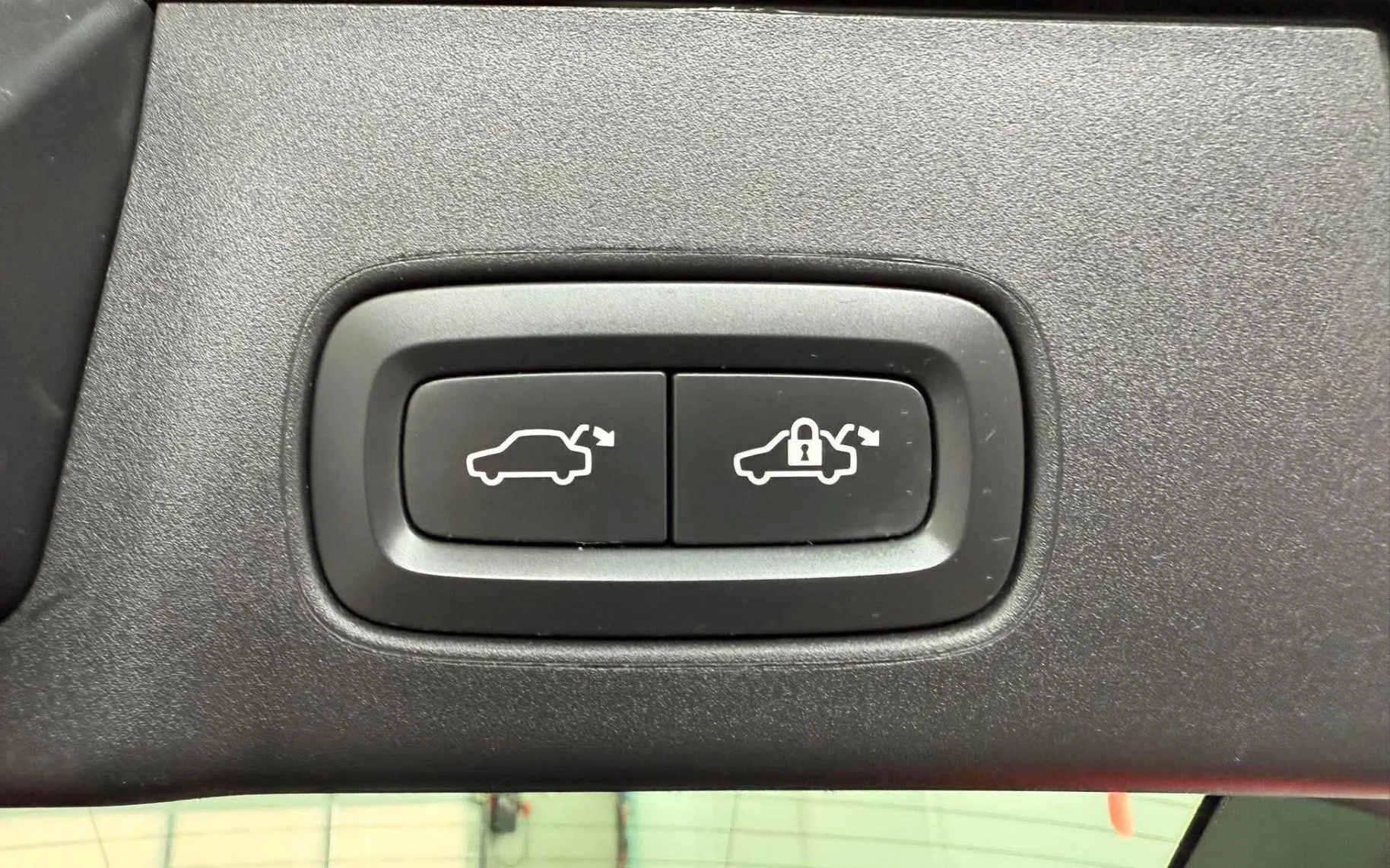 Zunanja slika - Volvo V90 - 2.0 DIZEL 145 KW.PANORAMA.KAMERA.LED.ACC.USNJE.4X4 - 15