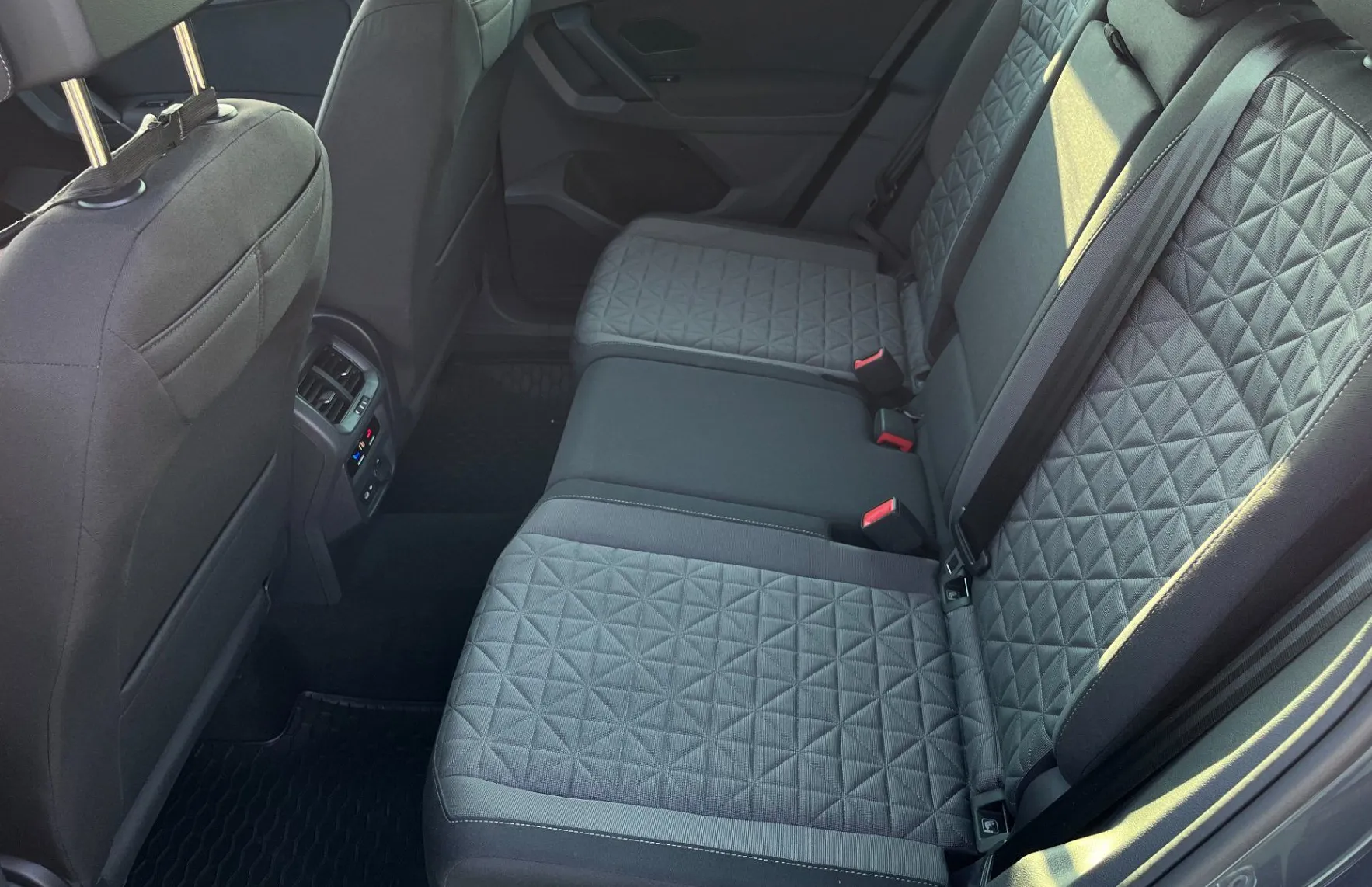 Zunanja slika - Volkswagen Tiguan - 2.0 TDI BMT Life - 9