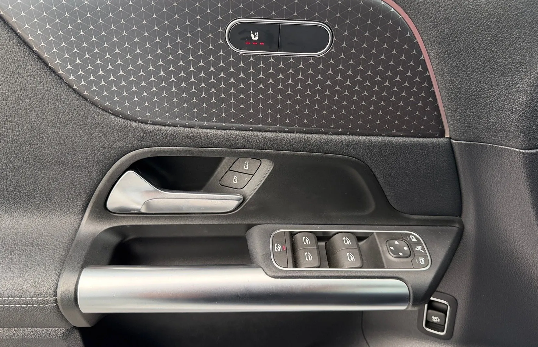 Zunanja slika - Mercedes-Benz B-Razred - B 200 d DCT Advanced Plus-Keylees-LED-PDC-Kamera - 19
