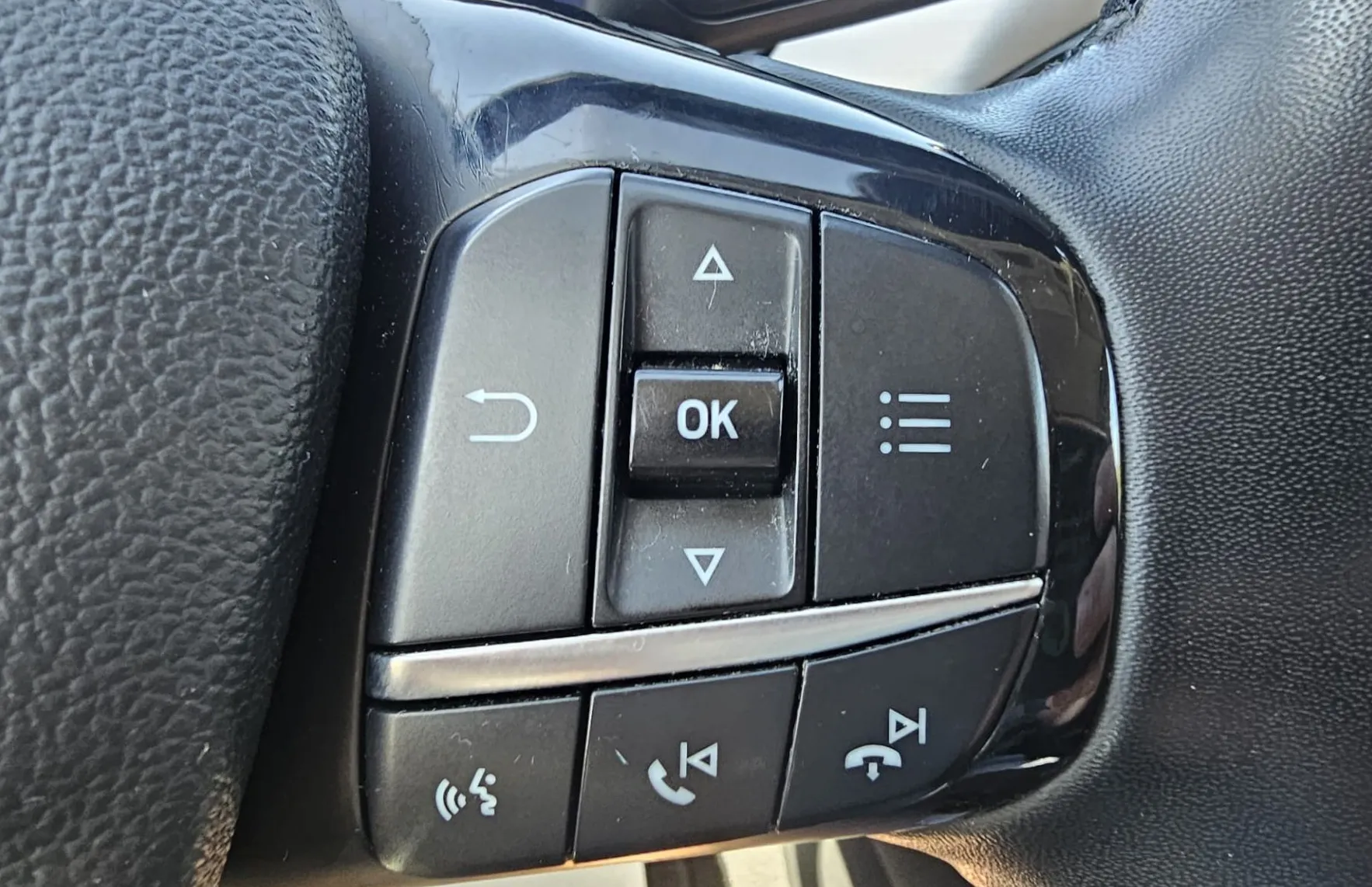 Zunanja slika - Ford Kuga - 2.0 TdCi 150 Titanium|FULED|ALU|2xPDC|NAVI|Multifu - 14
