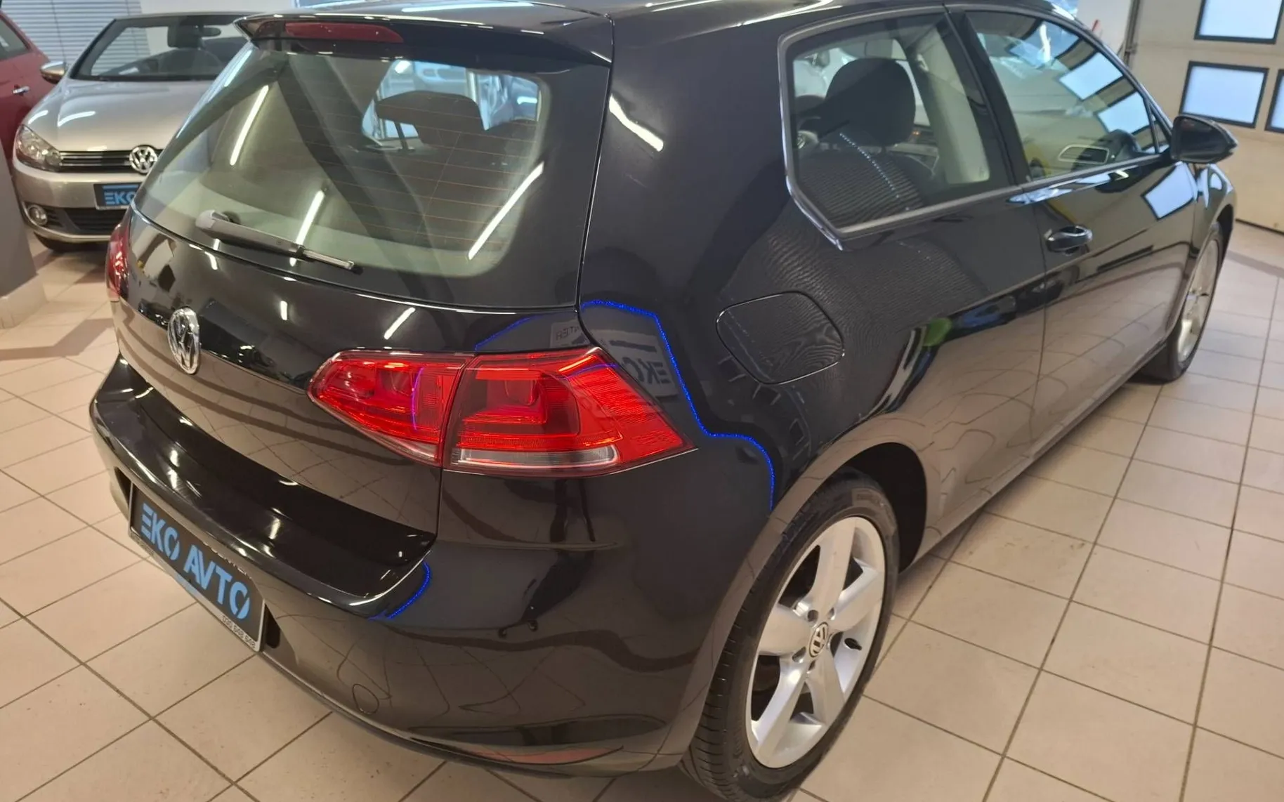 Zunanja slika - Volkswagen Golf - 1.6 TDI KREDIT BREZ POLOGA-1LASTNIK-KOT NOV... - 2
