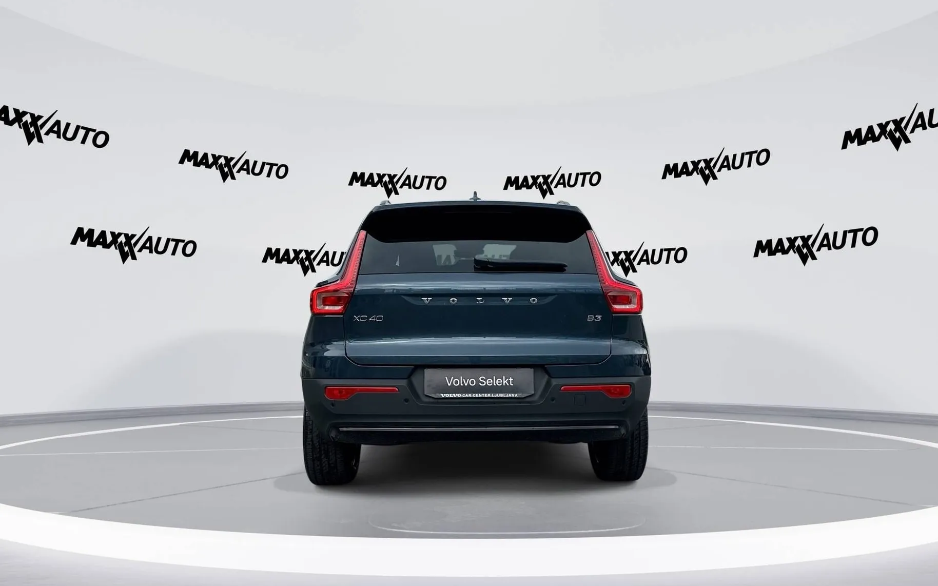 Zunanja slika - Volvo XC40 - B3 P Plus Dark Avt. - 6