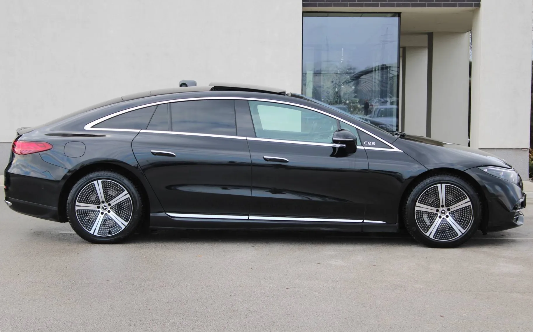 Zunanja slika - Mercedes-Benz EQS - 350 PANO BURMESTER ACC MRTVI KOT AMBILIGHT - 5