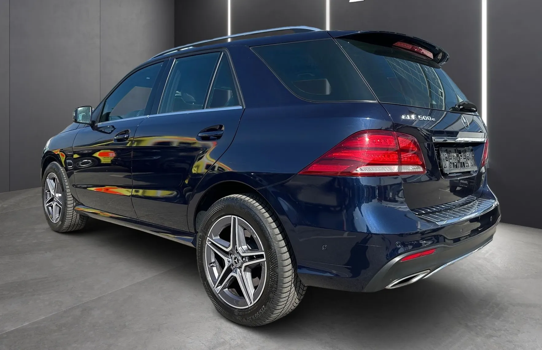 Zunanja slika - Mercedes-Benz GLE-Razred - 500 e 4-Matic Aut. Hybrid-AMG Line-Vlečna kljuka.. - 4