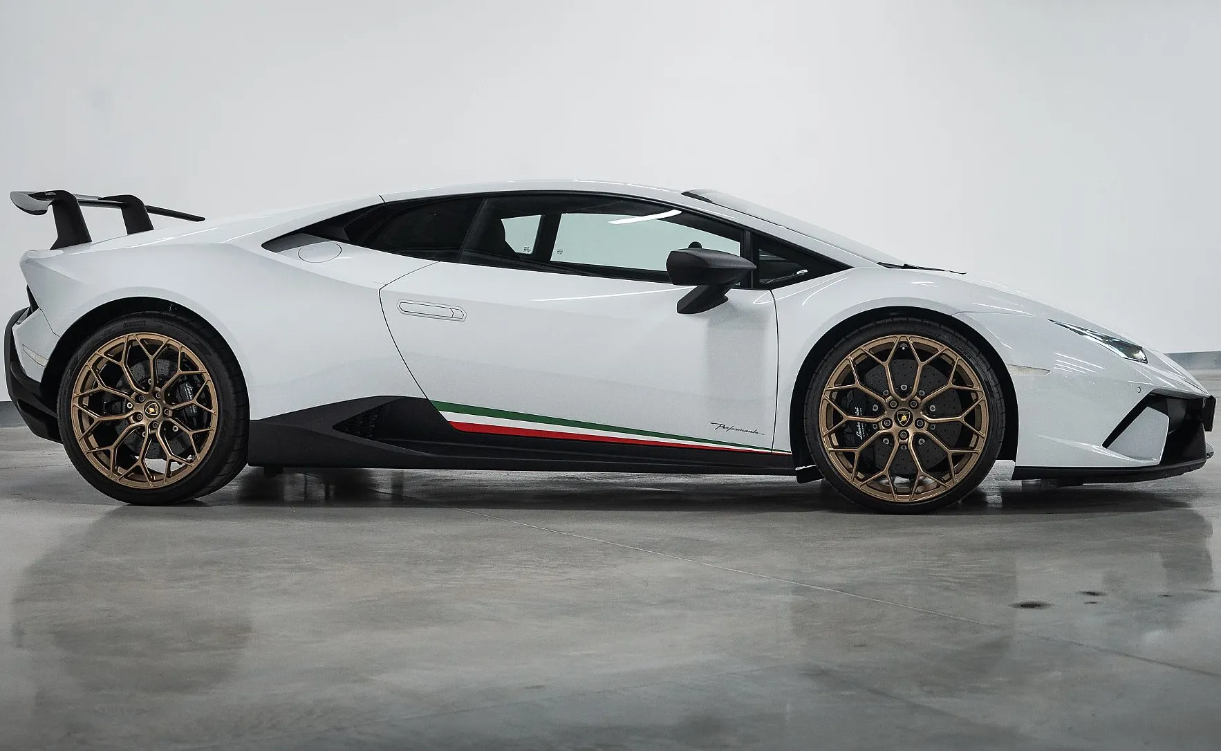 Zunanja slika - Lamborghini Huracan - Performante - 4