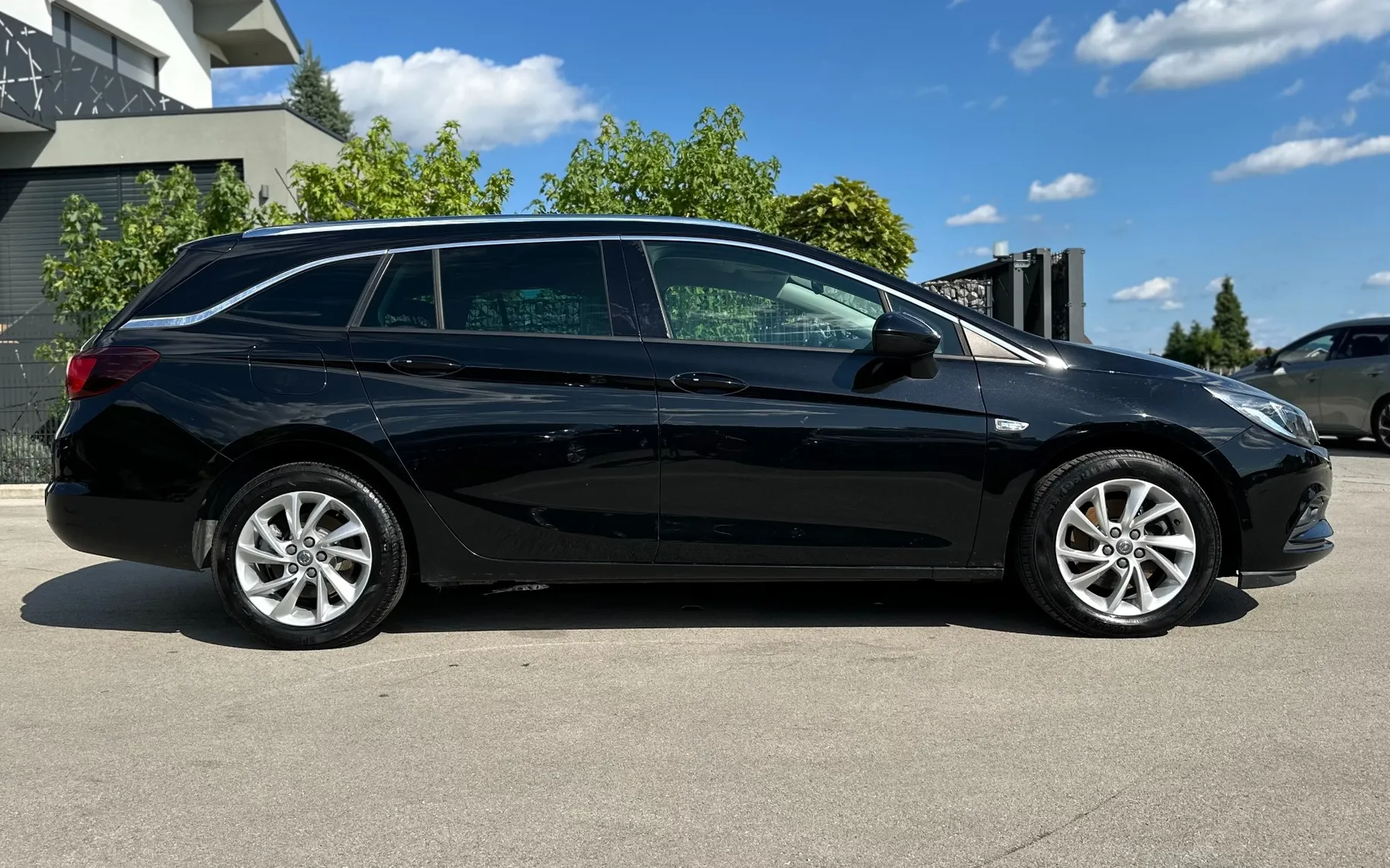 Zunanja slika - Opel Astra - 1.6 CDTI+SLOVENSKI+KEYLESS+NAVI+16 COL+PDC+ODLIČEN - 5