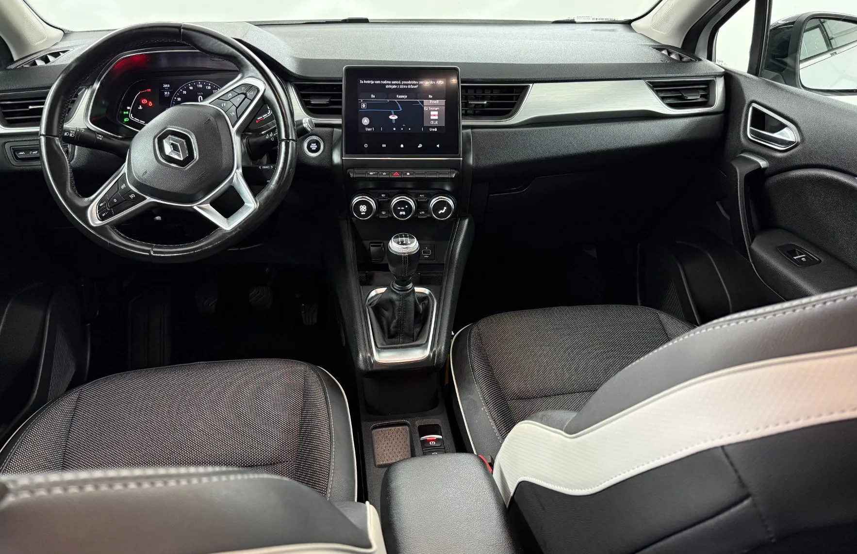 Zunanja slika - Renault Captur - TCe 100 Zen.nizozemec.navi.led.usnje.pdc.kljuka. - 9