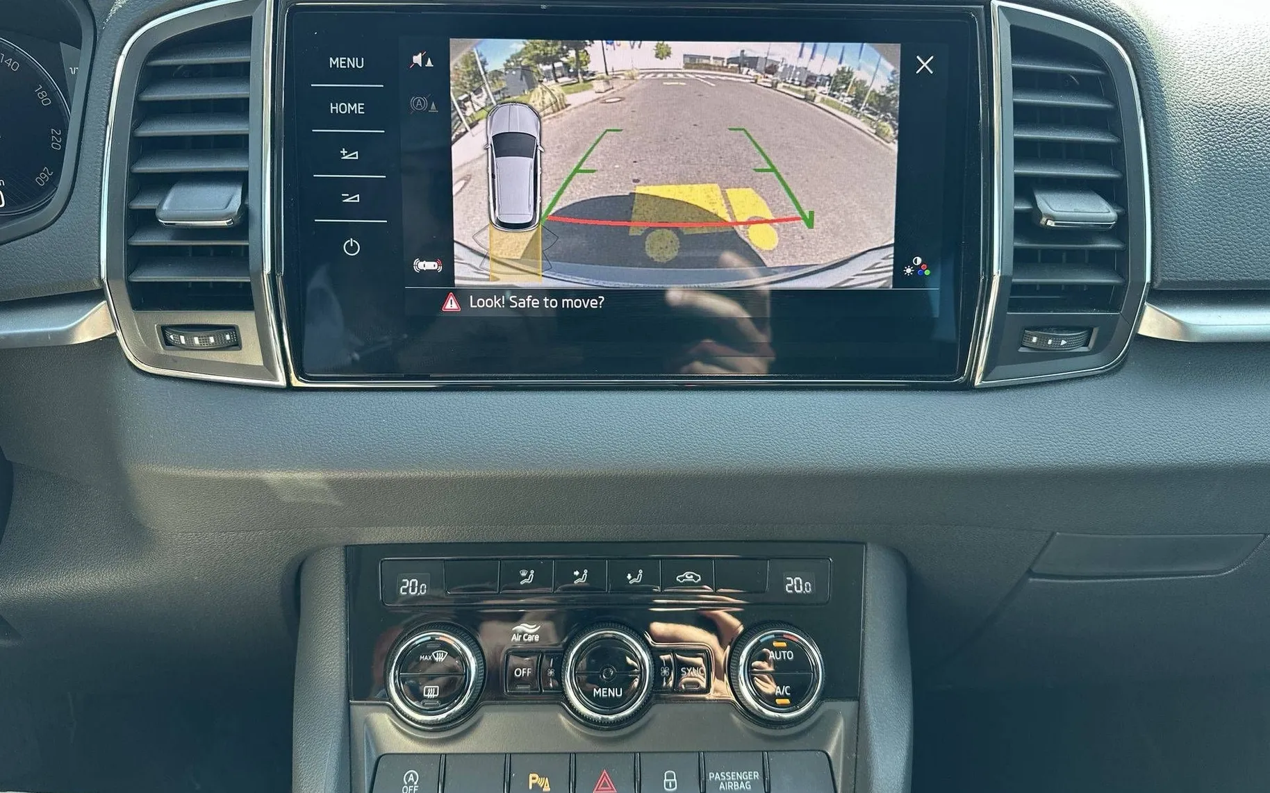 Notranja slika - Škoda Karoq - 1.5 TSI Ambition DSG - 17