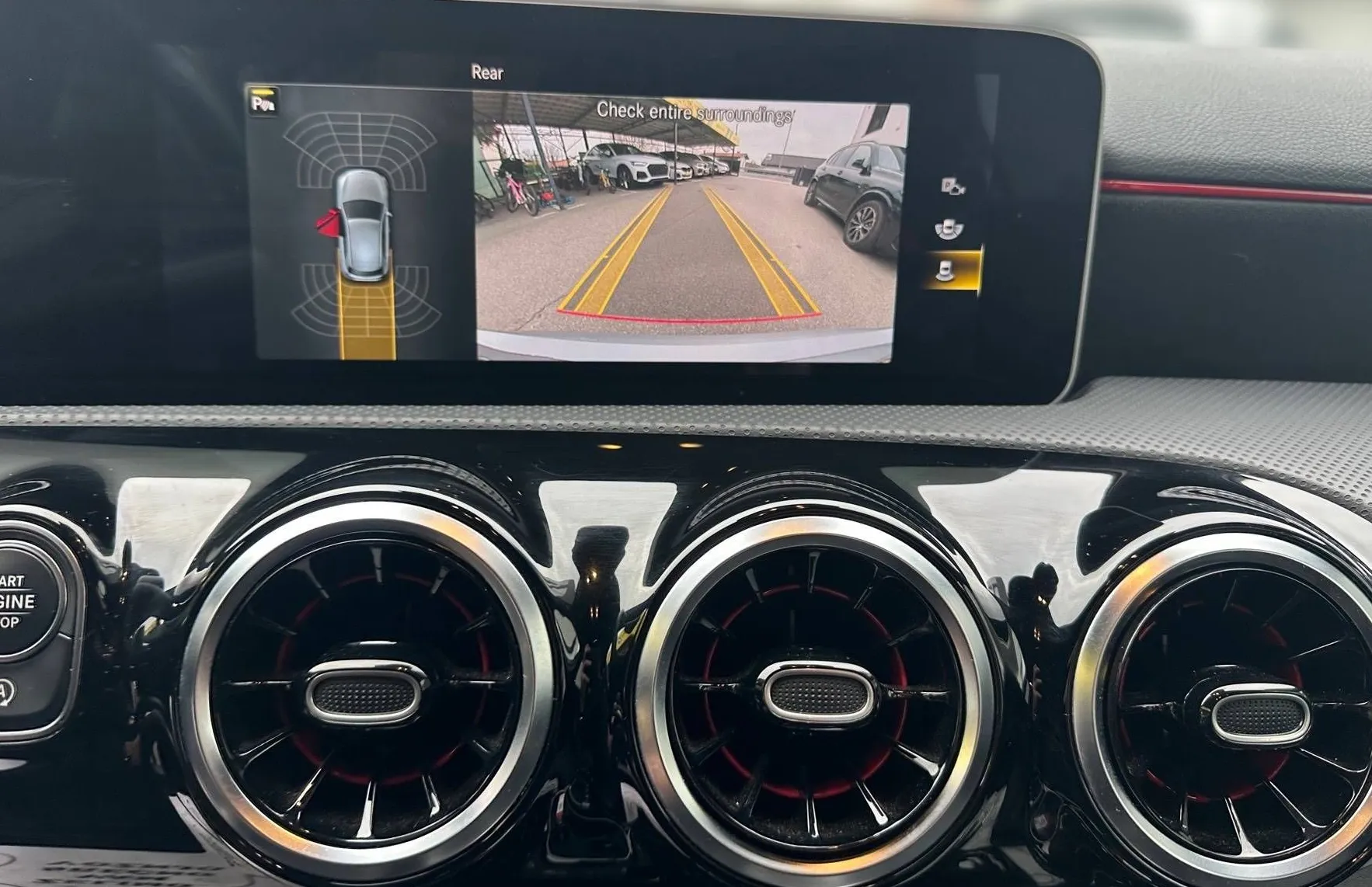 Zunanja slika - Mercedes-Benz A-Razred - 35 AMG 4MATIC + DTC LED KAM NAVI PDC TEMP GR.SEDEŽ - 16