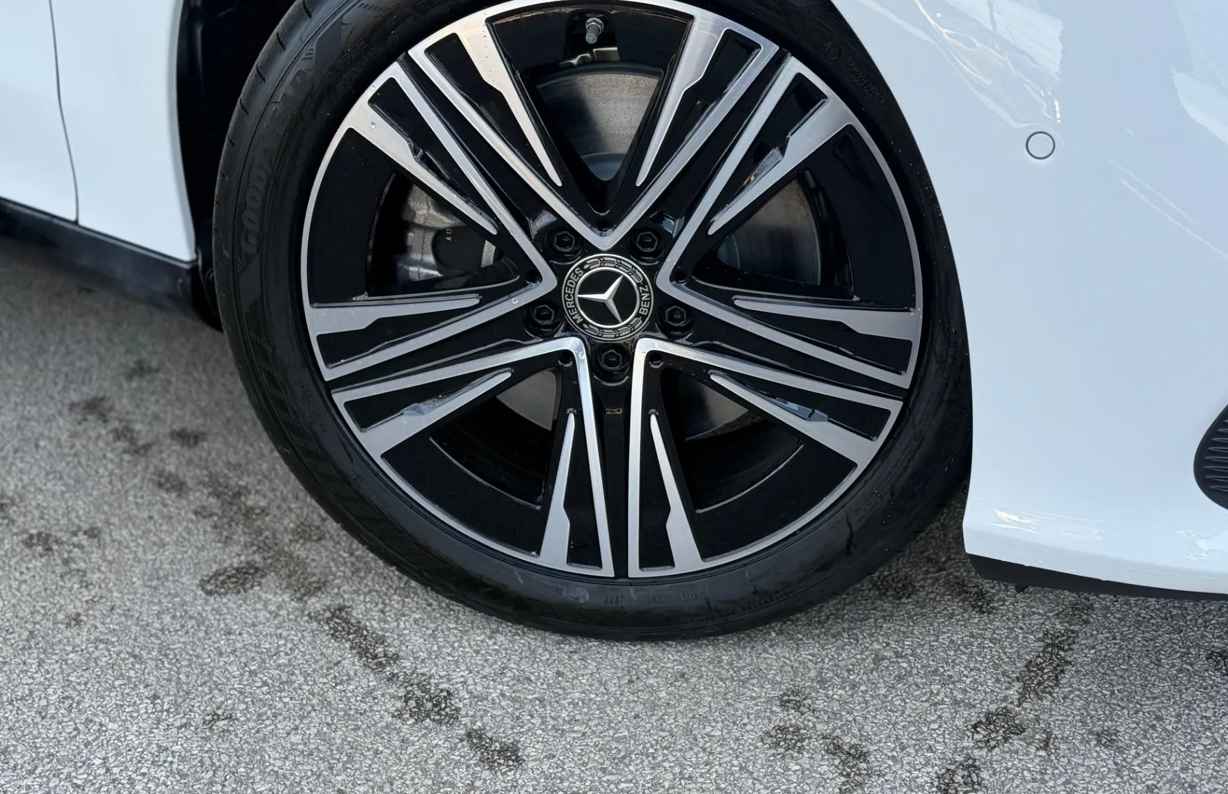 Zunanja slika - Mercedes-Benz CLA-Razred - 200 z EQ Tehnologijo Progressive Edition - 13