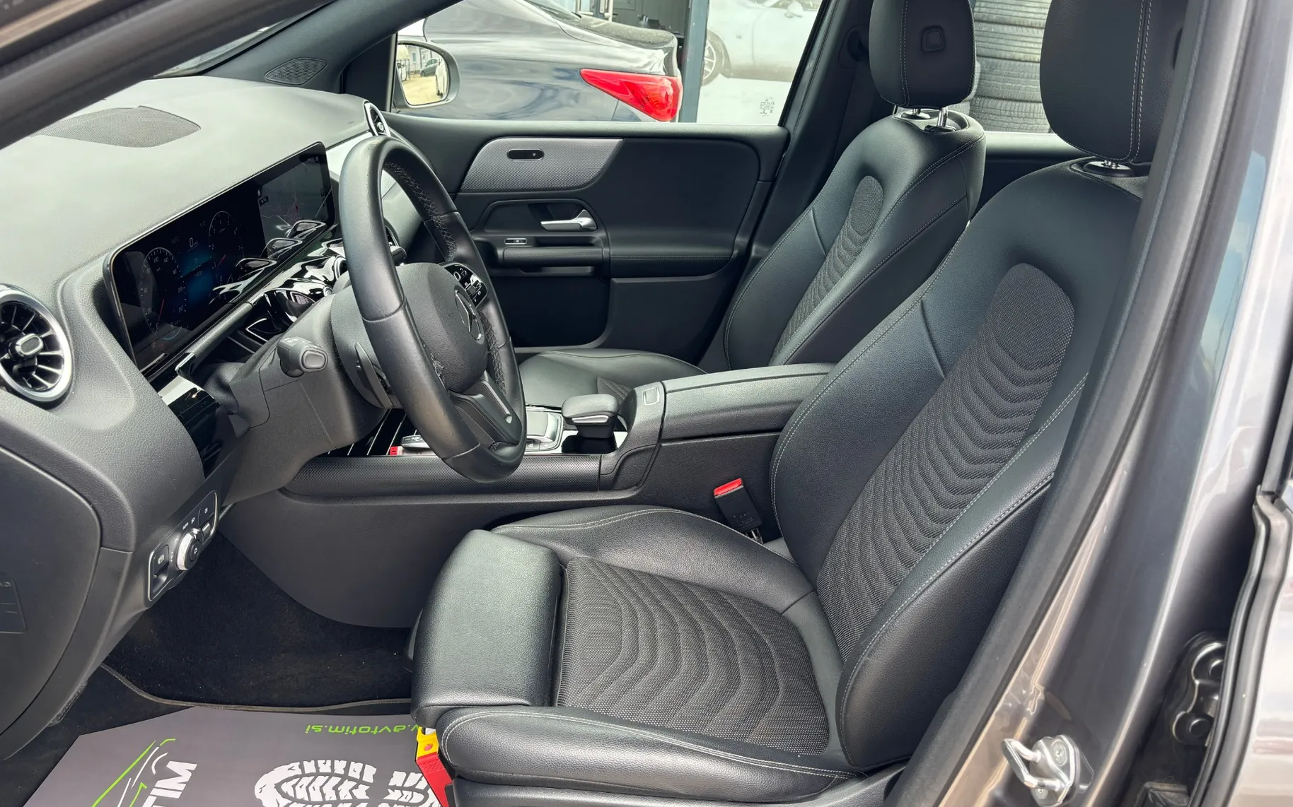 Zunanja slika - Mercedes-Benz B Class - B-Razred B 180 Avt. - 11