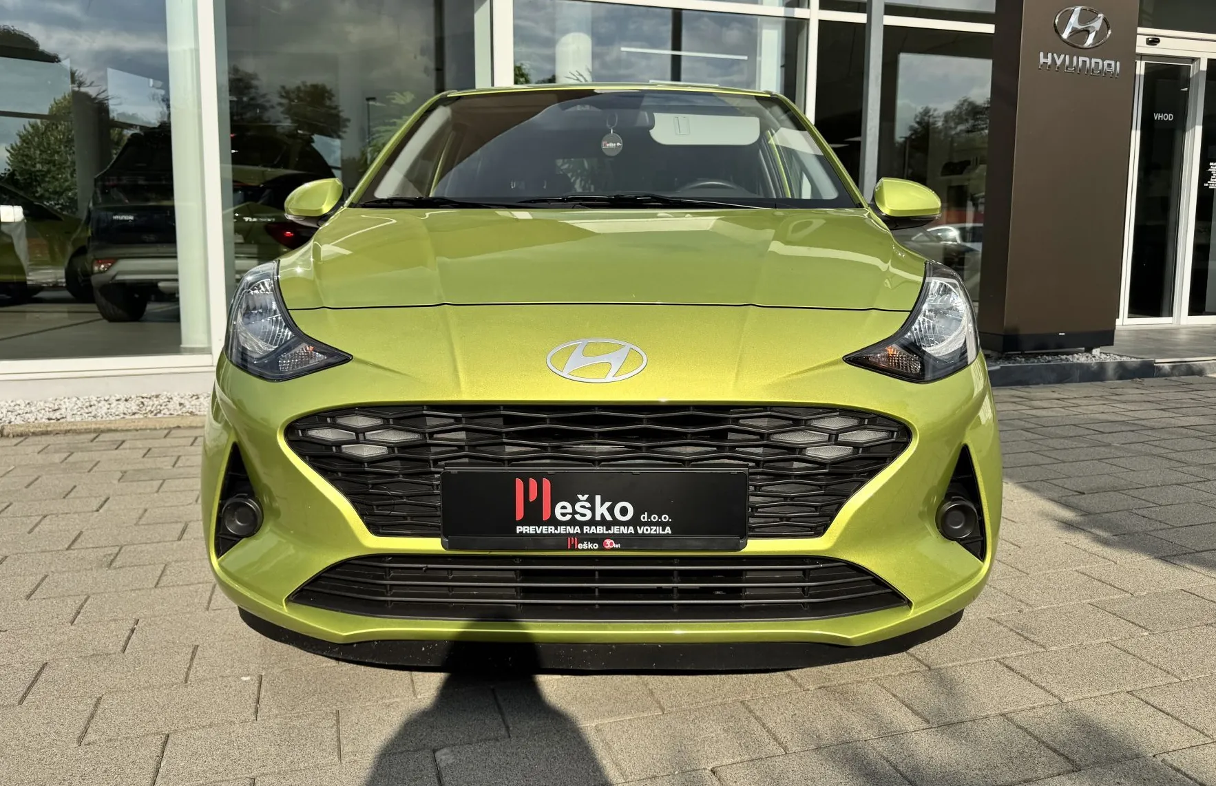 Zunanja slika - Hyundai i10 - 1.0 SLUŽBENO VOZILO - 2