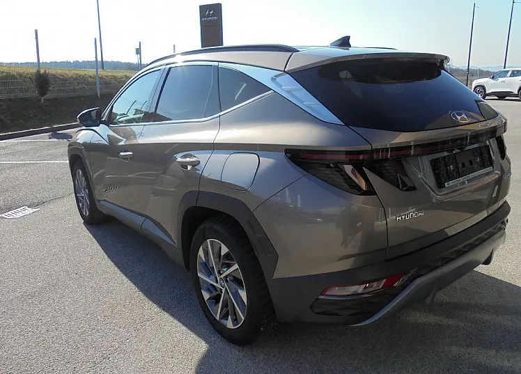 Zunanja slika - Hyundai Tucson - 1.6 T-GDI 150 PREMIUM 2WD°WINTER°1.LASTNIK°SLO°TOP - 2