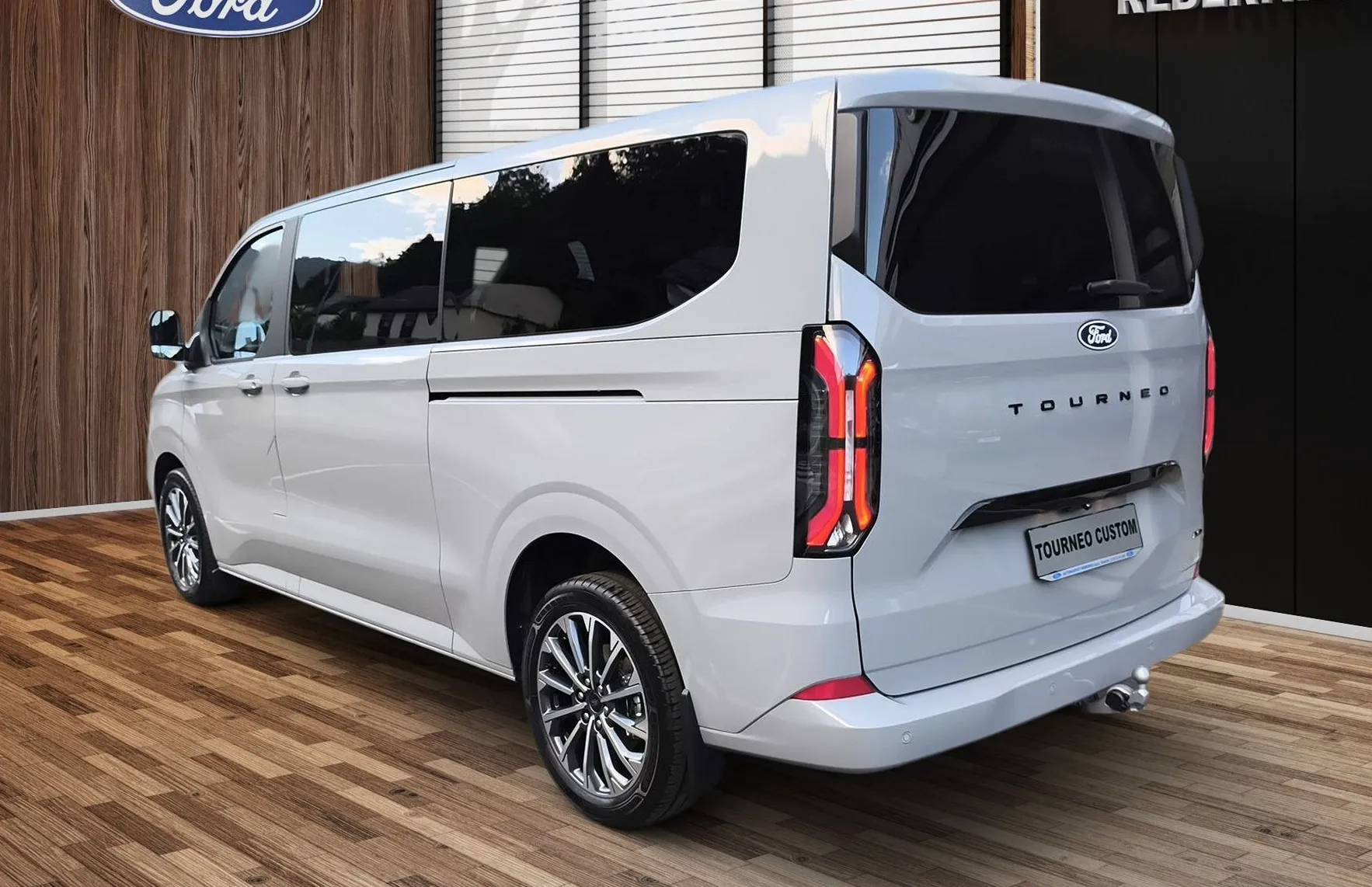 Zunanja slika - Ford Tourneo - Custom 4x4  2.0 TDCi L2Titanium X A8-VK-ZALOGA-AKCIJA - 5