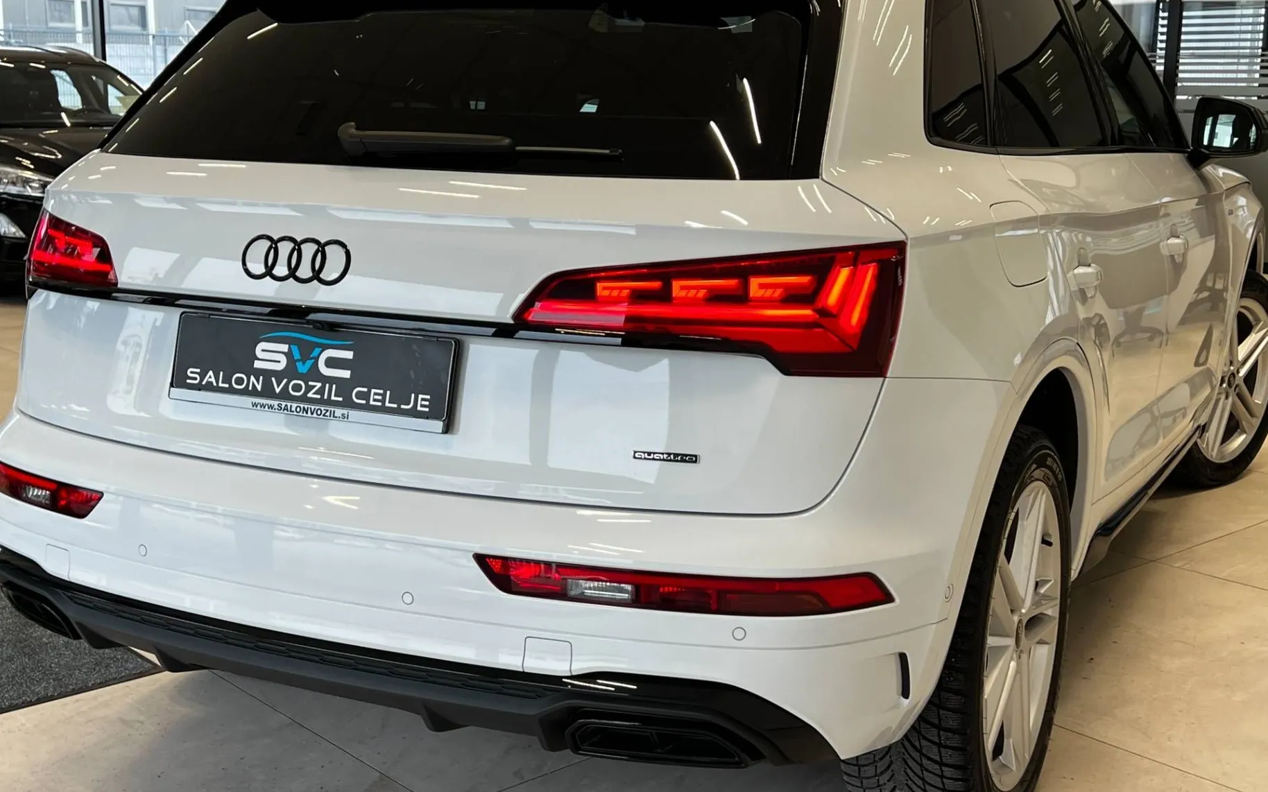 Zunanja slika - Audi Q5 - 40 TDI-Q-S-LINE-MATRIX-HUD-VIRTUAL-KAM360-KEYLESS - 4