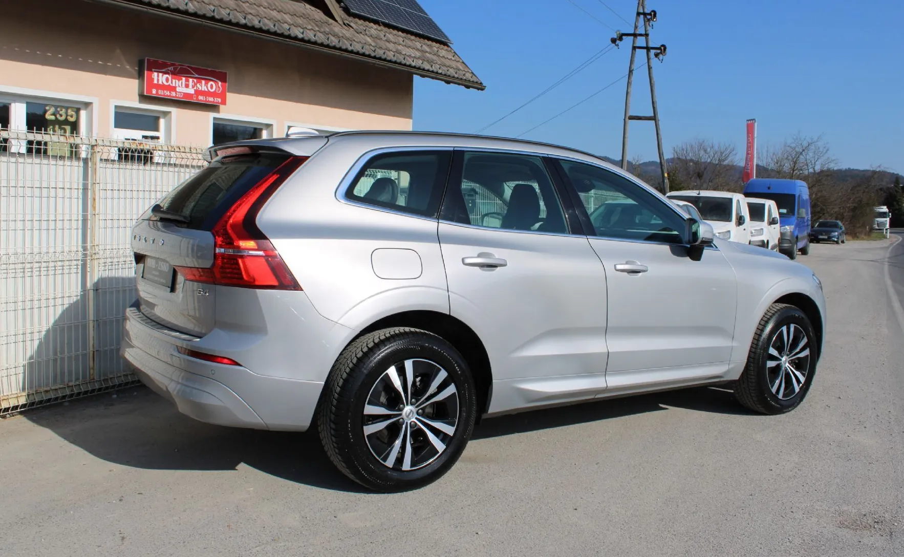 Zunanja slika - Volvo XC60 - B4D AUT Momentum -VIRTUAL-LED-KAMERA-NAVI-MEMORY - 10
