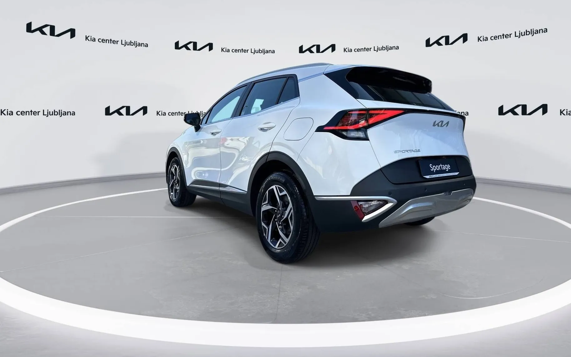 Notranja slika - KIA Sportage - 1.6 T-GDi MHEV LX Fresh. DCT - 37