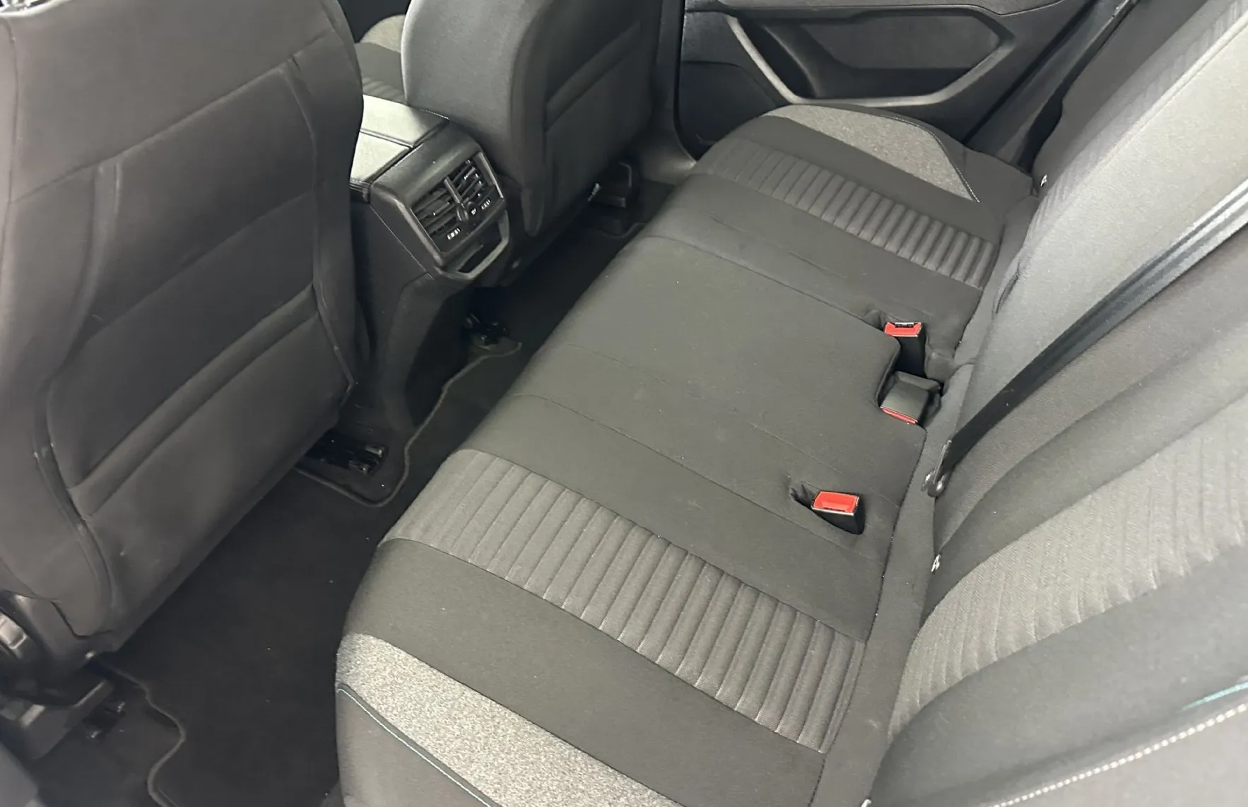 Zunanja slika - Peugeot 3008 - 1.2 PureTech 130 Active Pack.KAMERA.NAVI.2023 - 4