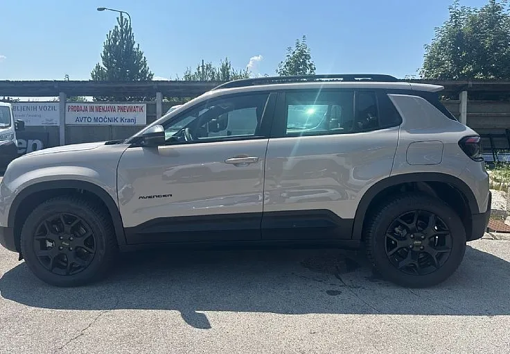 Zunanja slika - Jeep Avenger - 1.2 E-DCT6 MHEV 110 4xe - 3