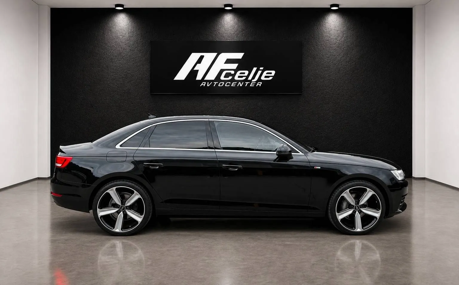 Zunanja slika - Audi A4 - 2.0 TDI-AUT-S LINE-VIRTUAL-LIZING ZA TUJCE-NAVI- - 4
