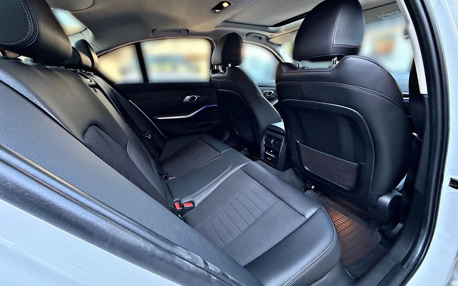 Notranja slika - BMW serija 3: - 320d xDrive Sport Line Avt - 9