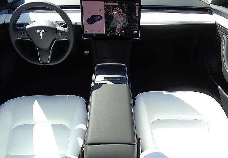 Zunanja slika - Tesla Model 3 - Long Range AWD 498hp kot nova IZKAZAN DDV - 6