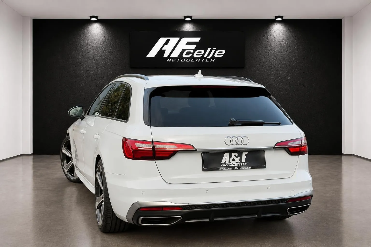 Notranja slika - Audi A4 Avant - 2.0 TDI-AUT-2X S LINE-ACC-LIZING ZA TUJCE-LED- - 7