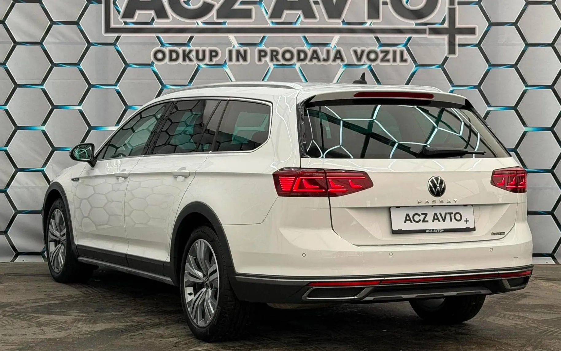 Zunanja slika - Volkswagen Passat Alltrack - 2.0 TDI•DSG•4X4•IQ LED•VIRTUAL•ACC•KAMERA•KLJUKA• - 6
