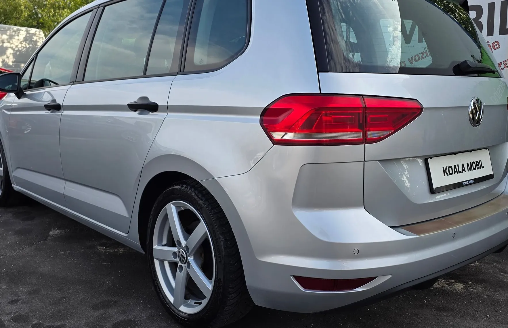 Zunanja slika - Volkswagen Touran - 1.6 TDI BMT COMFORTLINE ALU PLATIŠČA-PDC-1.LASTNIK - 6