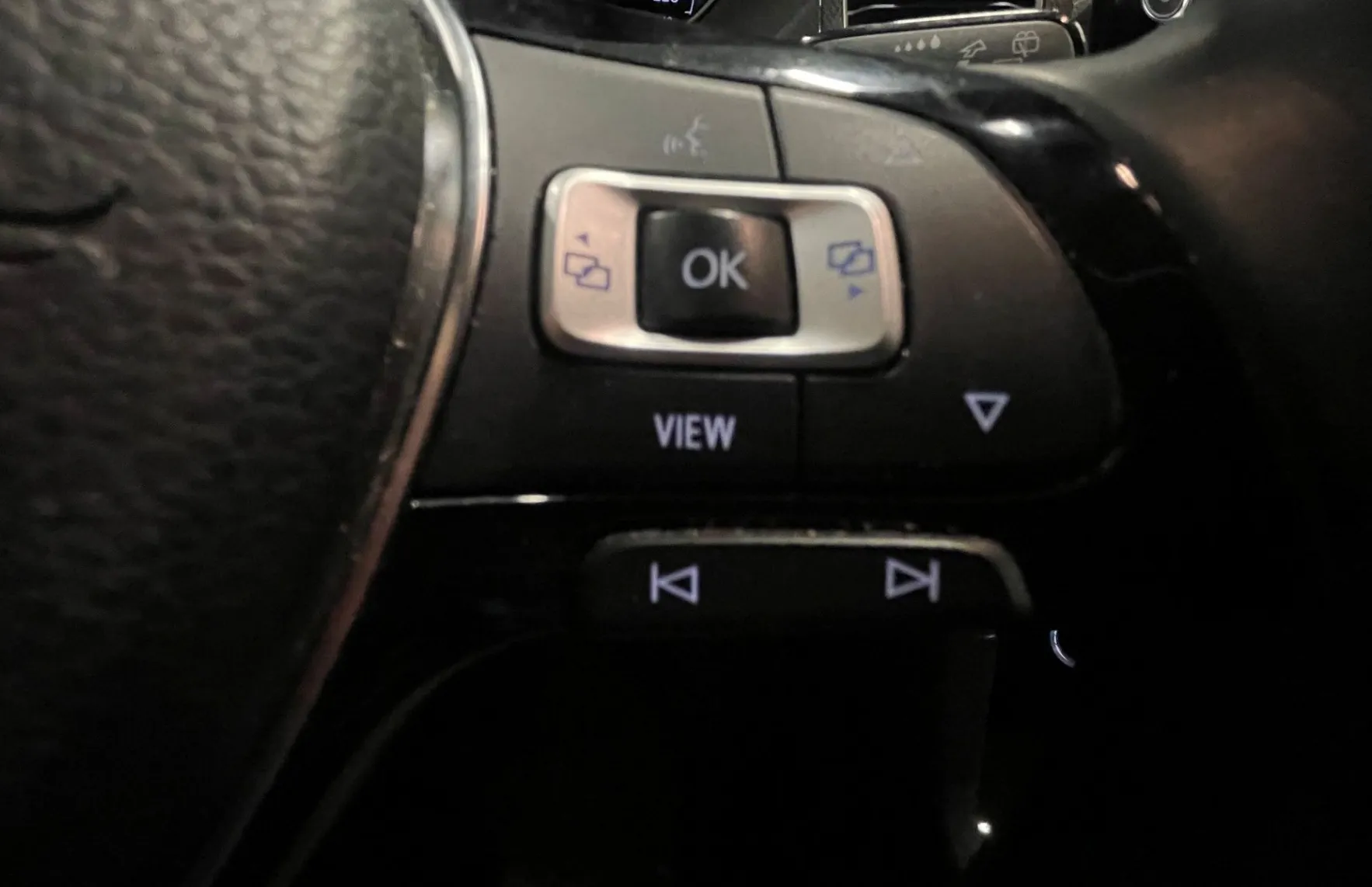 Zunanja slika - Volkswagen Golf - Sportsvan 1.5 TSI ACT Comfortline NAVI.2XPDC.OGR.SEDEŽ - 8