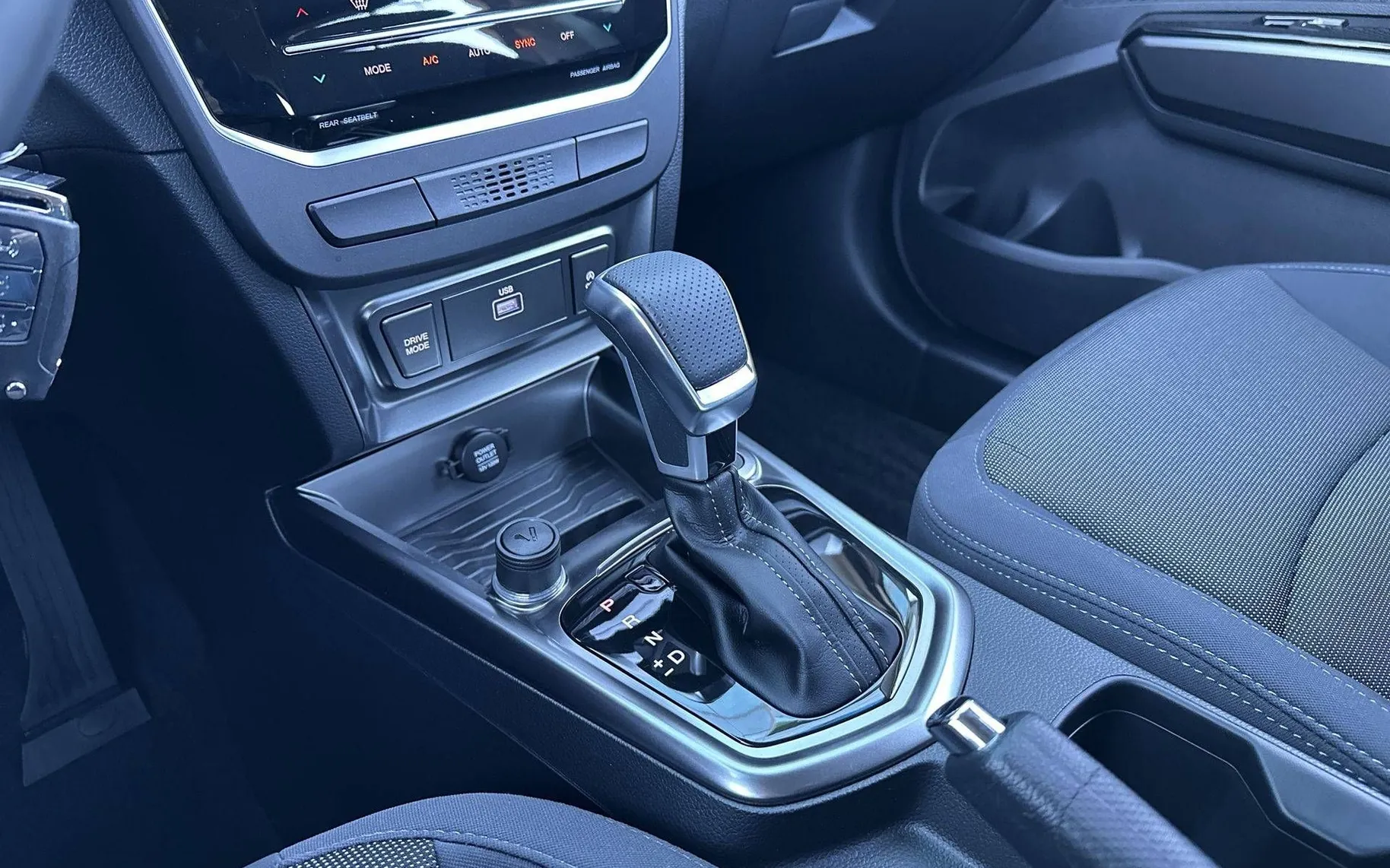 Notranja slika - KG Mobility Tivoli - 1.5 GDI-T Fresh A T - 20
