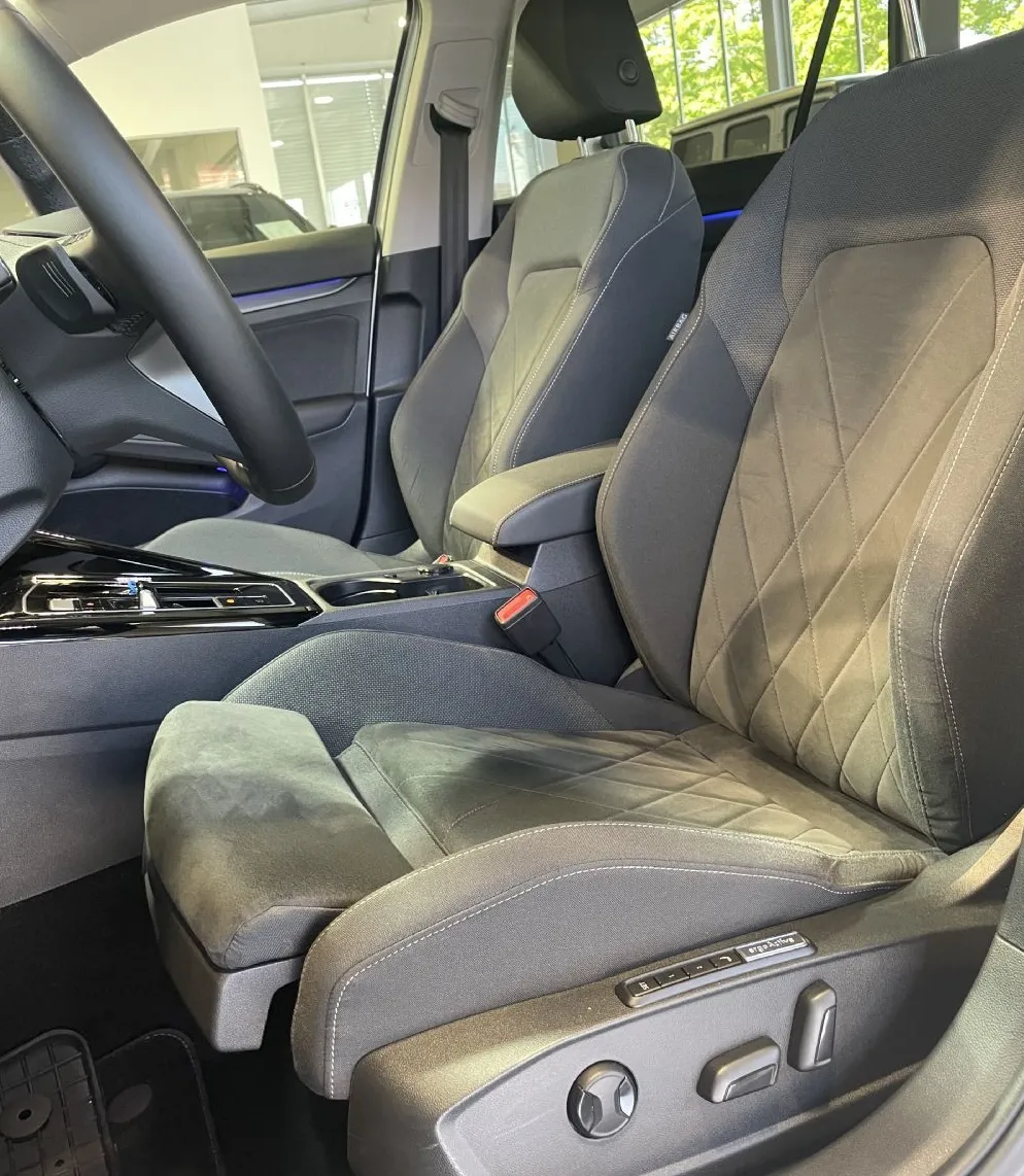 Zunanja slika - VW Golf - Variant VIRTUAL-KEYLESS-HEADUP-ALCANTARA-NAVI-MEMORY-DSG - 10