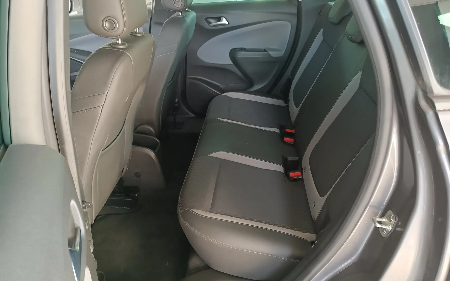 Zunanja slika - Opel Crossland X - 1.2 TURBO 81KW  110KM  INNOVATION 1.LASTNIK - 8