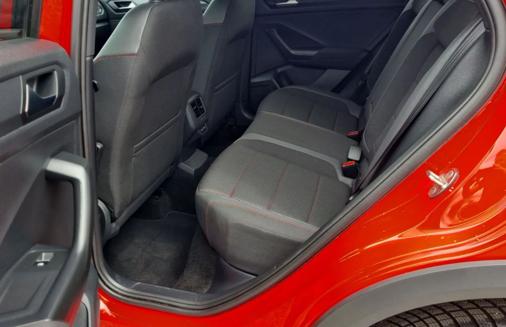 Zunanja slika - VW T-Roc - 1.5 TSI ACT Sport 110  150 - 11
