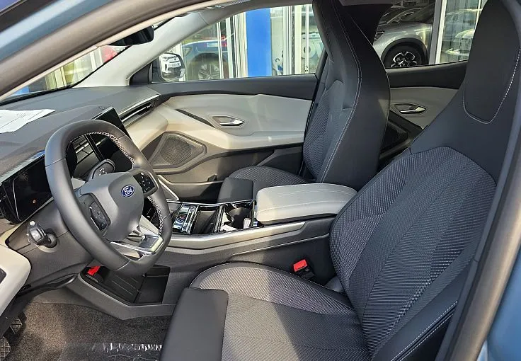 Zunanja slika - Ford Explorer - EV Style - elektromotor 52 kWh 125 kW at - 8