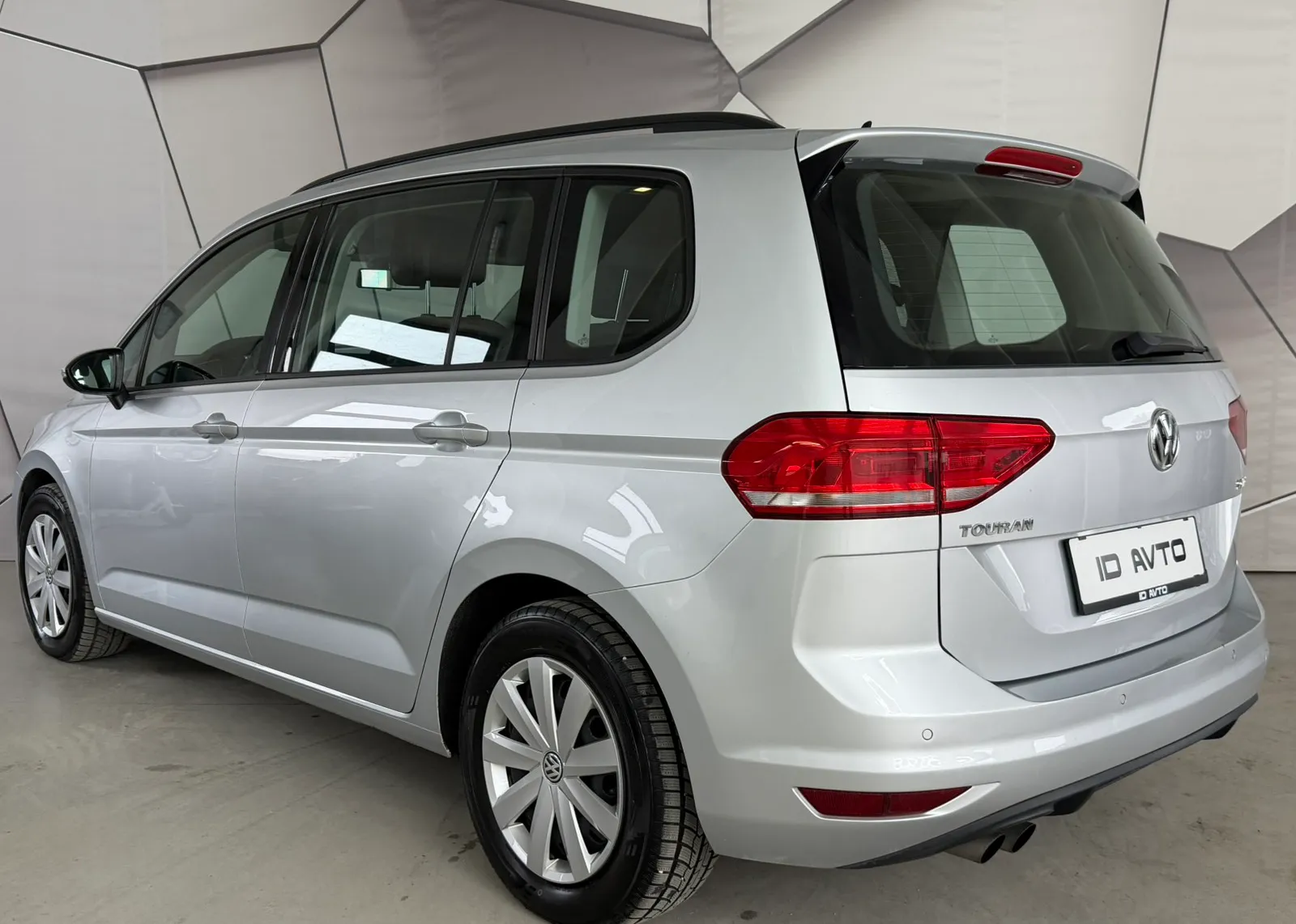 Zunanja slika - Volkswagen Touran - 2,0 TDI BMT Highline DSG - 3