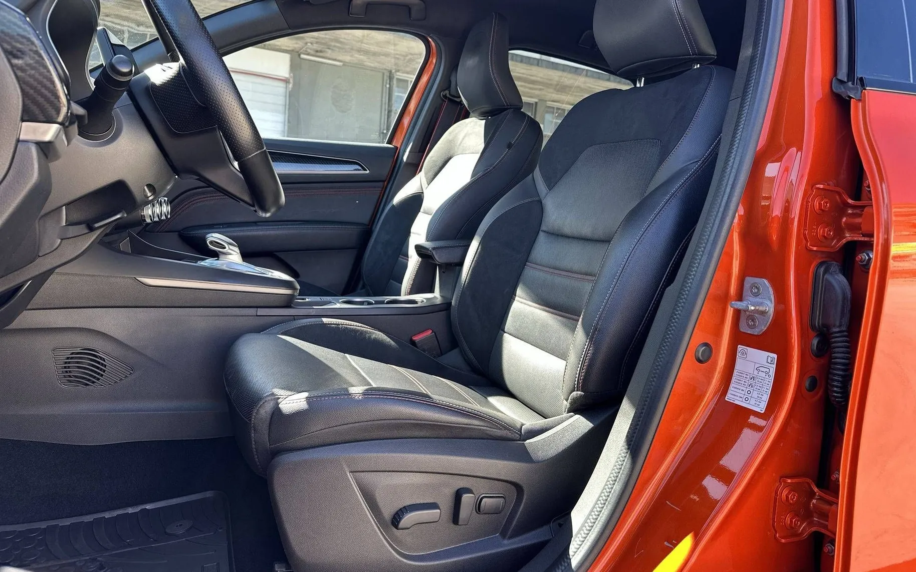 Notranja slika - Renault Megane Conquest - Mégane Conquest 1.6 E-Tech RS Line EDC - 10