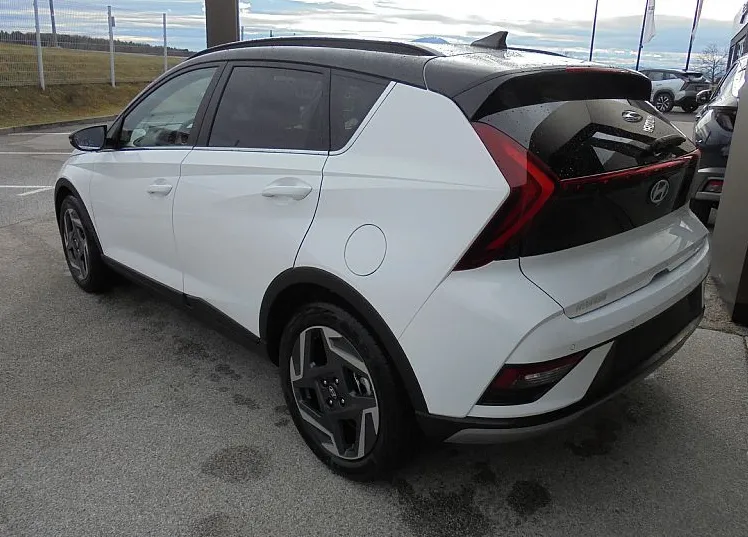 Zunanja slika - Hyundai Bayon - 1.0 T-GDI 90 PREMIUM DCT°RADAR°TWO-TONE° ZALOGA - 2