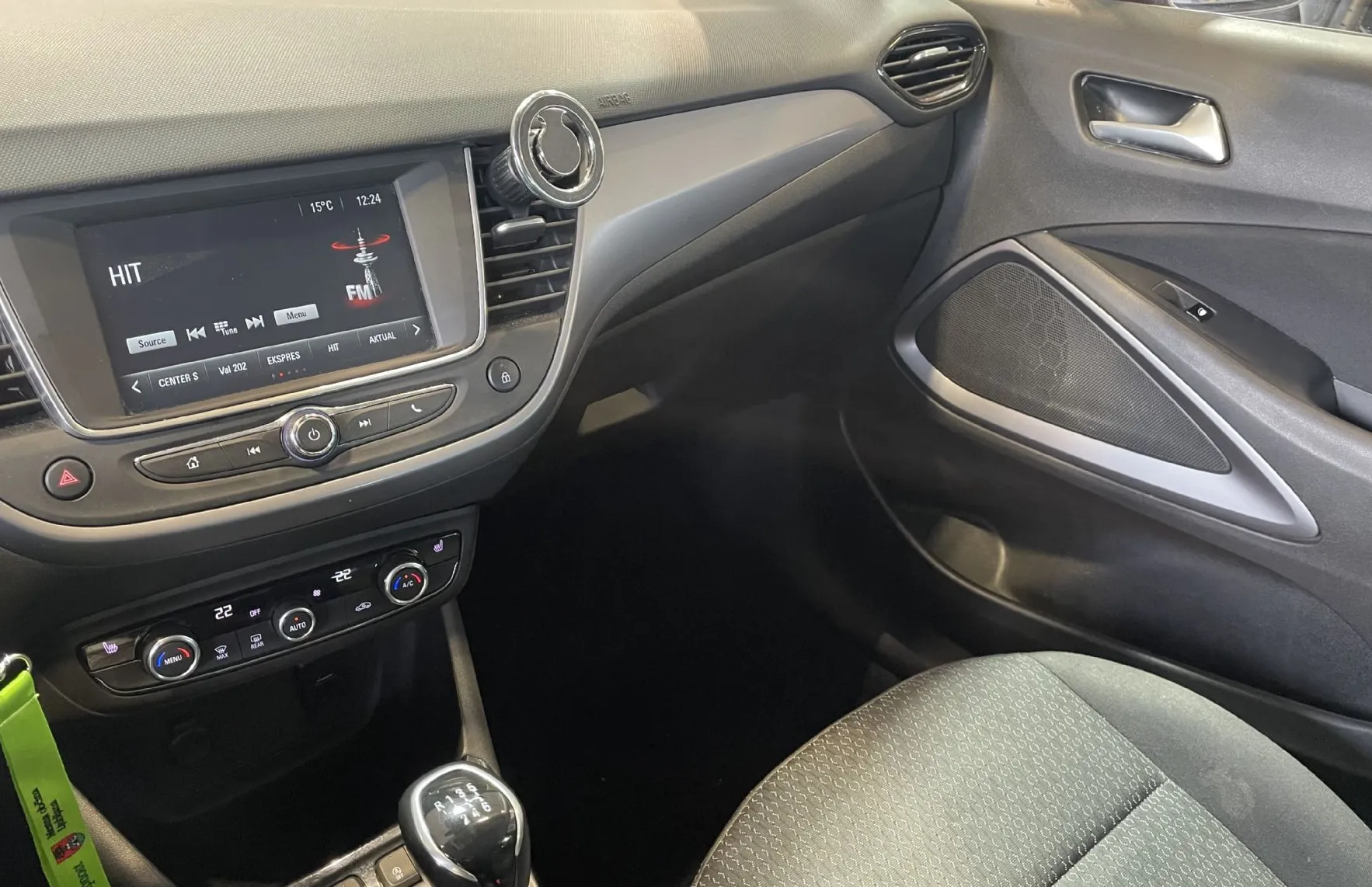 Zunanja slika - Opel Crossland X - 1.LASTNIK-SLO-KAMERA-KLJUKA-TEMPOMAT-ALU - 8