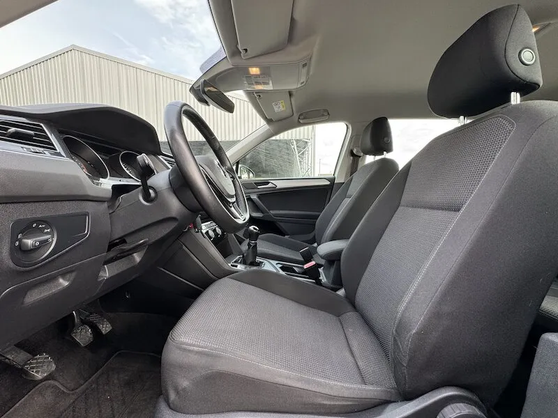 Zunanja slika - Volkswagen Tiguan - 2.0 TDI BMT ComfortlineED 115KM OPR. VELIKI SERVIS - 8