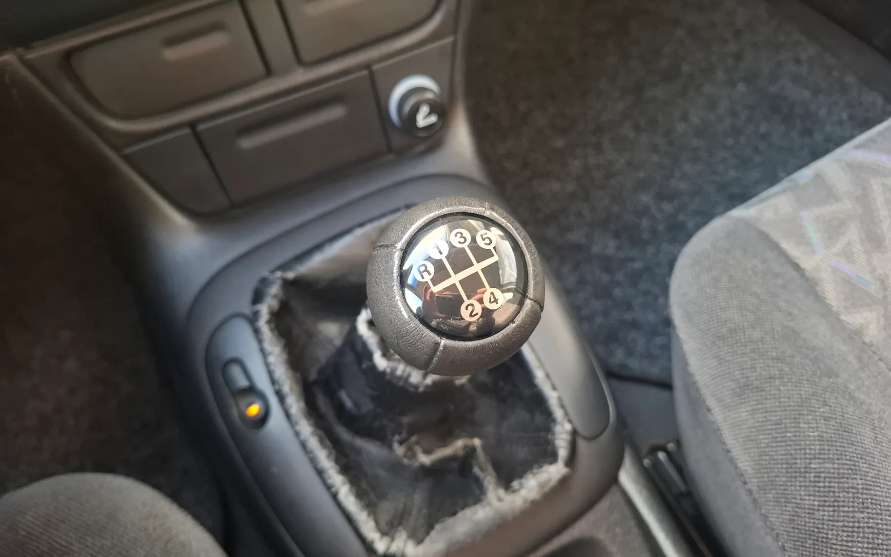 Zunanja slika - Opel Vectra - 1.6i 16V - SLOVENSKO POREKLO + ODLIČNO OHRANJEN - 14