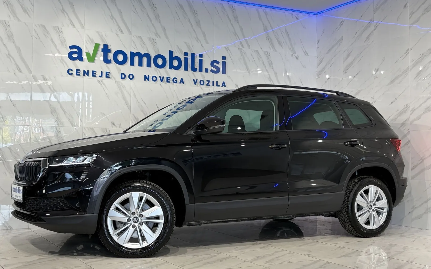 Zunanja slika - Škoda Karoq - 2.0 TDI Edition|ACC|Kamera|Gretje|Navi|PDC|... - 2