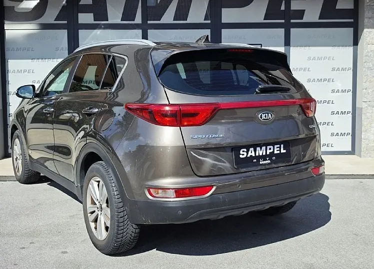 Zunanja slika - KIA Sportage - 2.0 CRDi AWD - GRETJE VOLANA - LANE ASSIST - 4