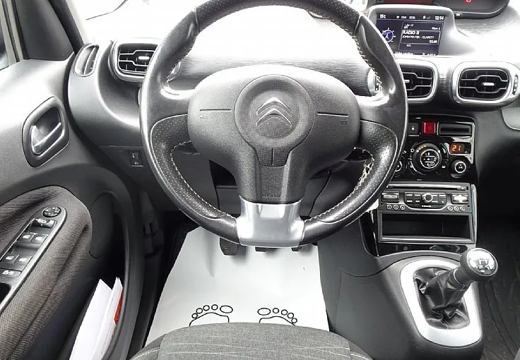 Zunanja slika - Citroën C3 Picasso - 1.2 Exclusive 1.LASTNIK VELIKI SERVIS FINANCIRANJE - 8