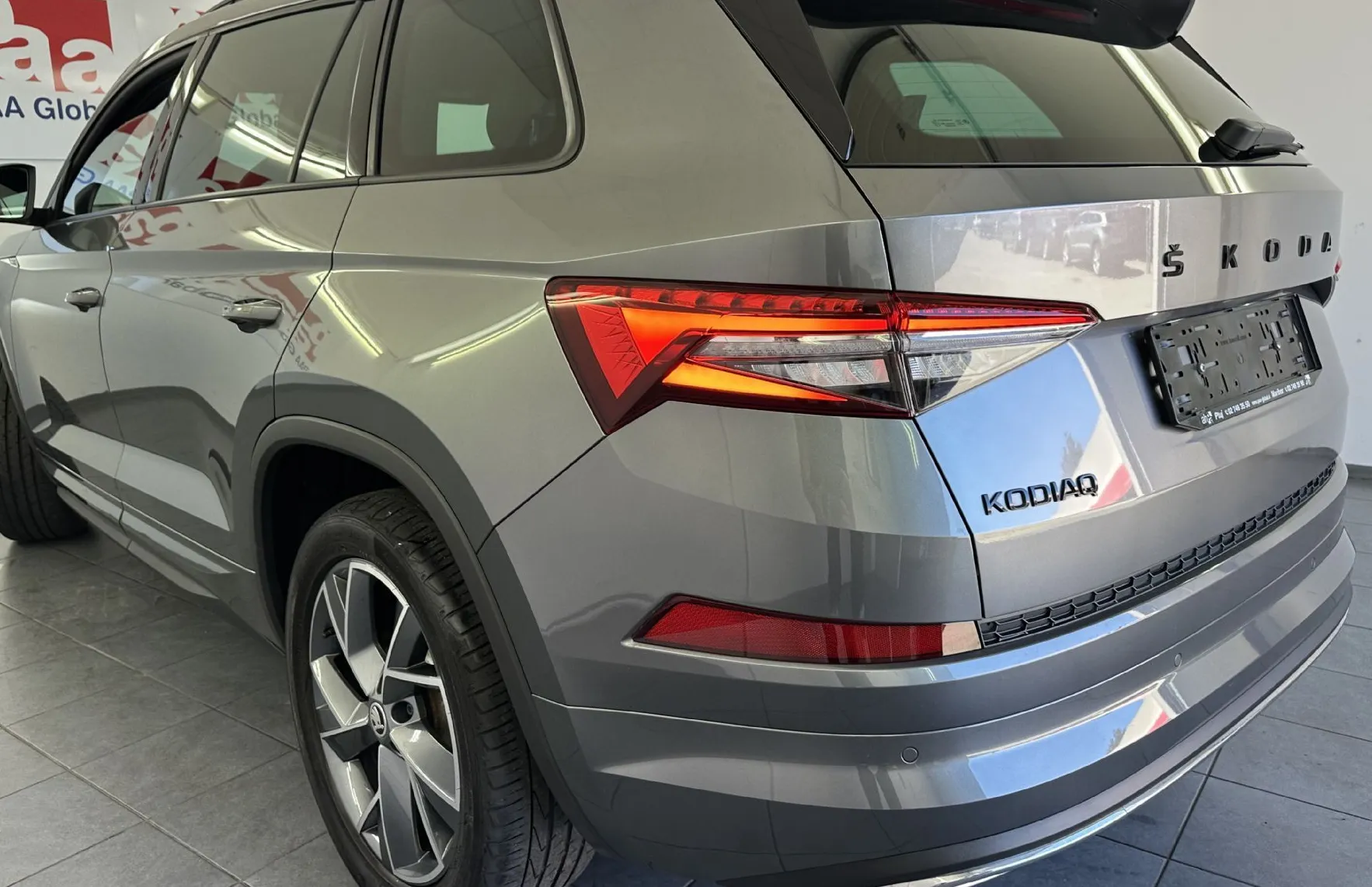Zunanja slika - Škoda Kodiaq - 2.0 TDI Sportline DSG.NEMŠKA+4ALU.KAMERA.ACC - 19