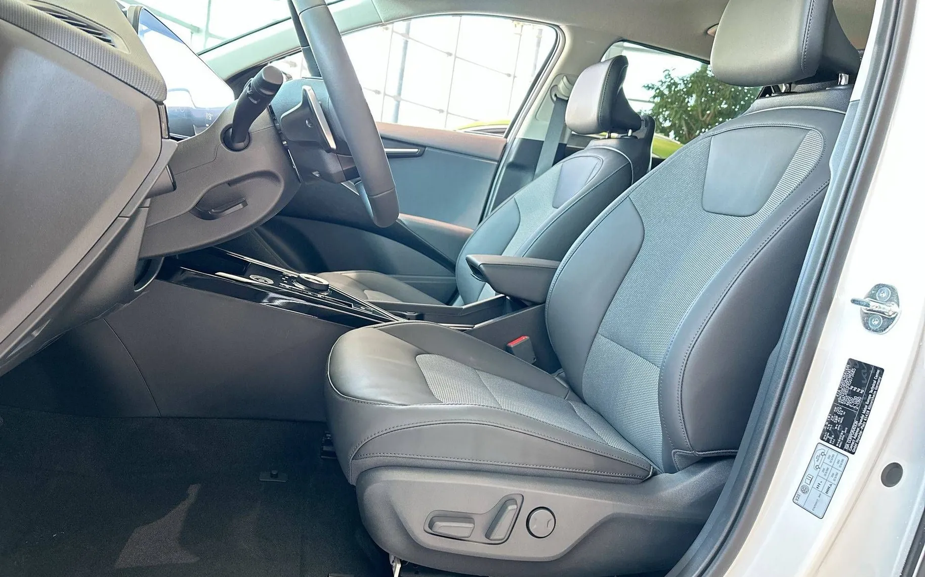 Notranja slika - KIA Niro - Limited Edition - 10