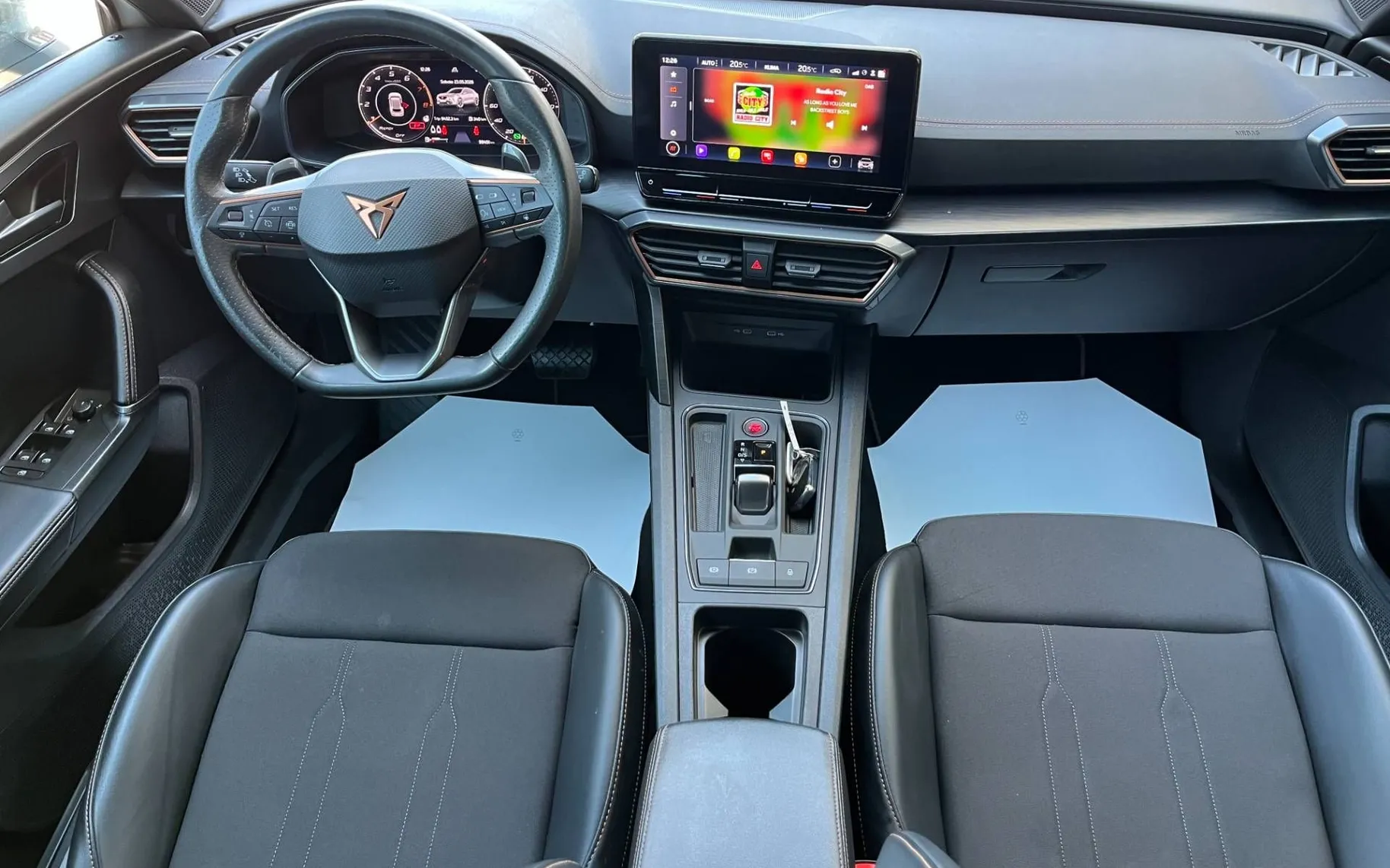 Notranja slika - Cupra Formentor - 1.5 TSI DSG-1 LASTNIK-59400 km-LED-19 COL-ODLIČEN. - 9