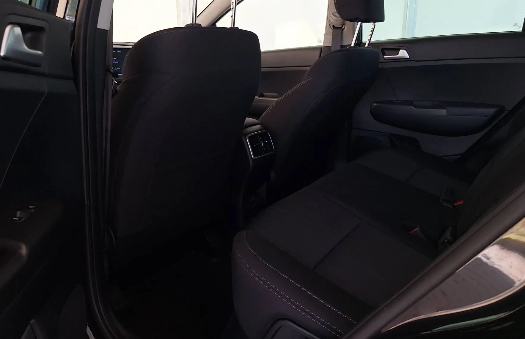 Zunanja slika - KIA Sportage - 2WD 1.6 GDI EX Black Design - 13