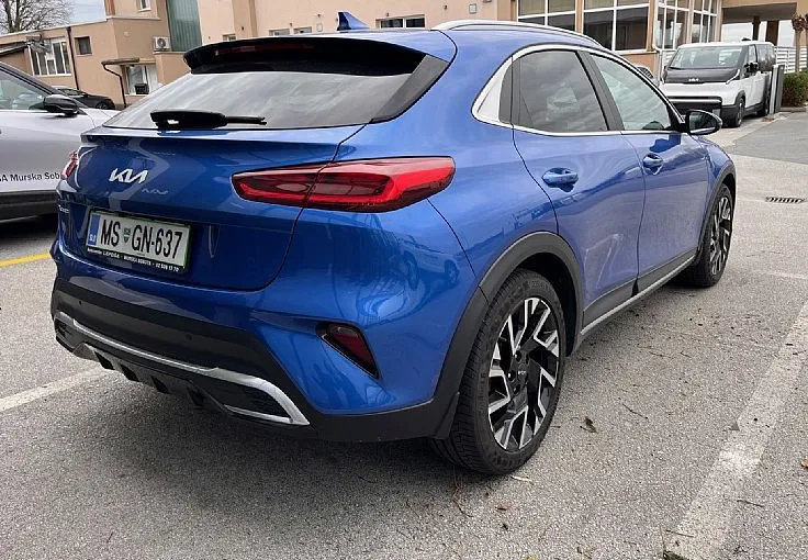 Zunanja slika - KIA XCeed - 1.5 T-GDi EX Way ISG. M T 118 kW - 7